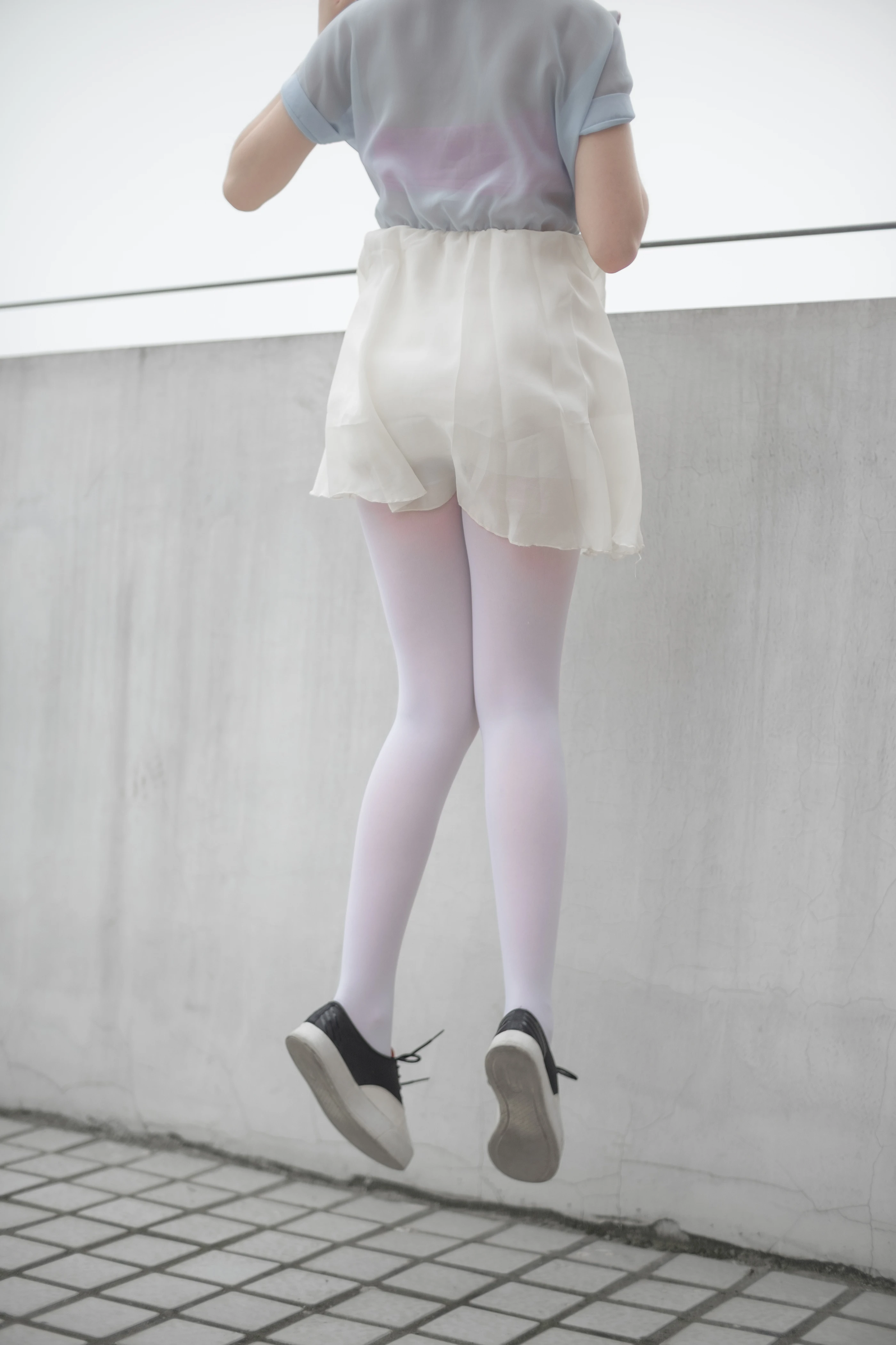 森萝财团 [R15-007] 窗台上的薄纱少女 [83P]插图6